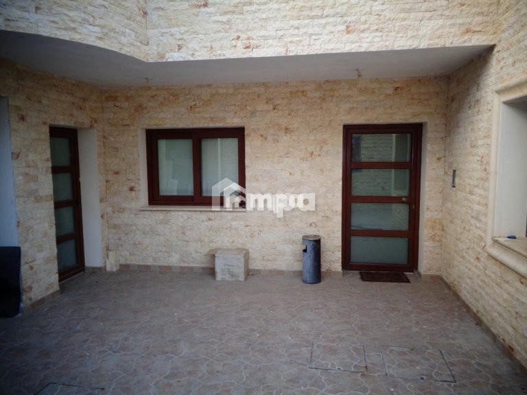 6+ Bedroom House for Sale in Tseri, Nicosia District