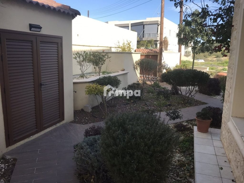 6+ Bedroom House for Sale in Tseri, Nicosia District