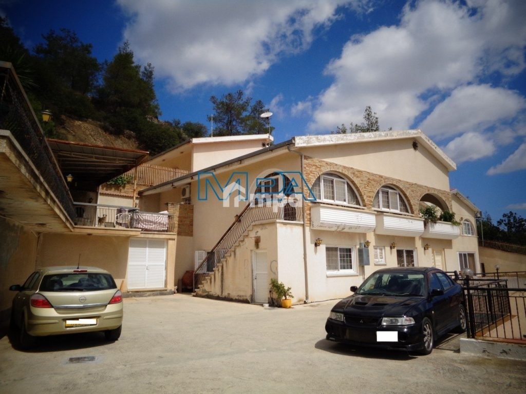 6+ Bedroom House for Sale in Kapedes, Nicosia District