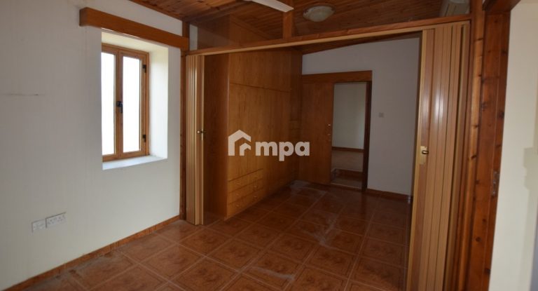 Cheap Houses and Villas for Sale Nicosia up to 200000 euro
