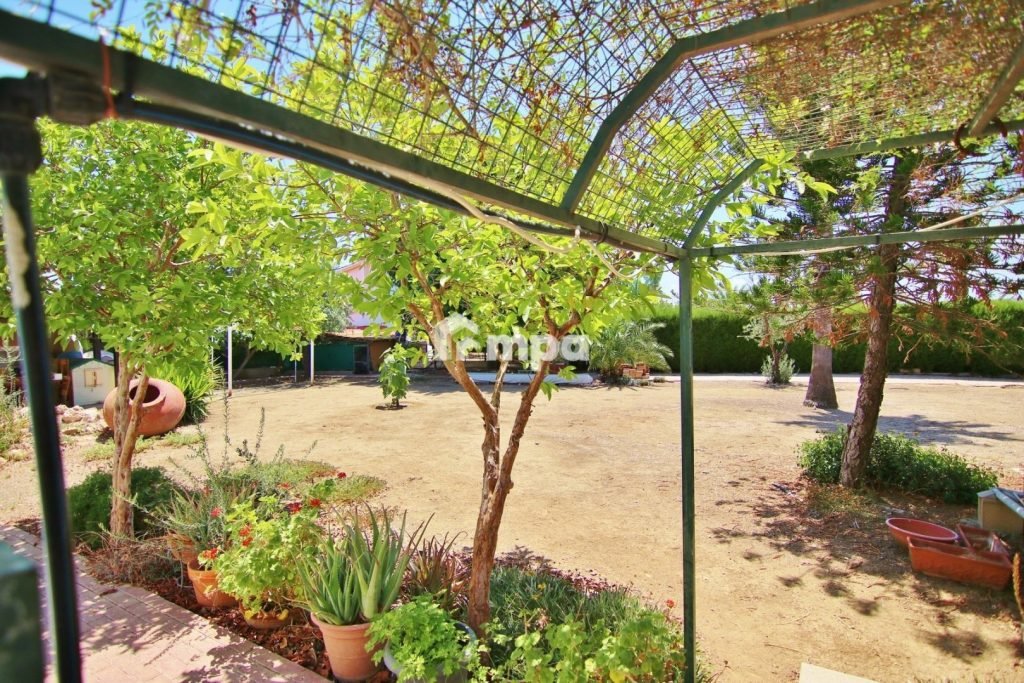 625m² Plot for Sale in Strovolos, Nicosia District