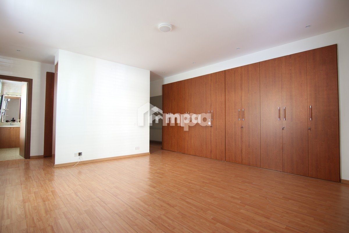 3 Bedroom Apartment for Sale in Engomi, Nicosia District
