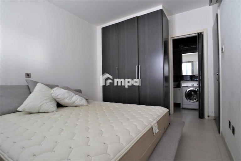 81m² Office for Sale in Makedonitissa, Nicosia District