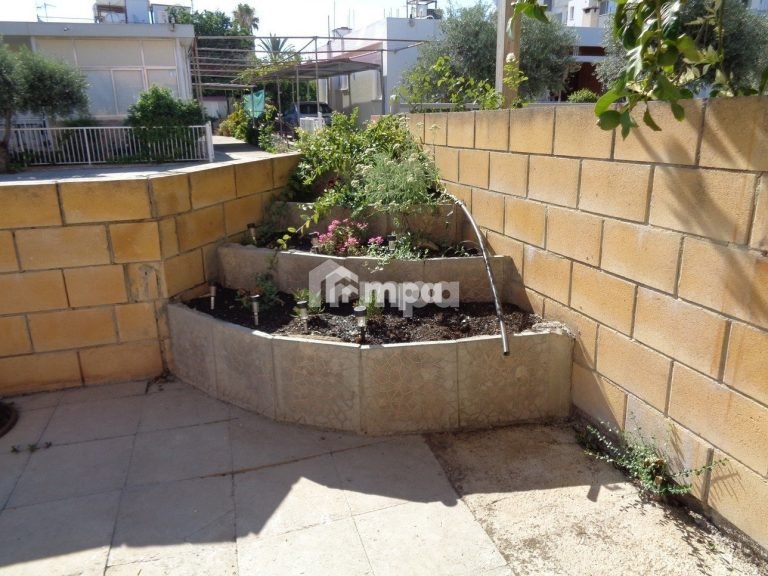 350m² Building for Sale in Agios Dometios, Nicosia District