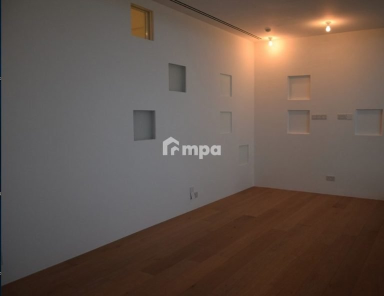 4 Bedroom Apartment for Sale in Nicosia District