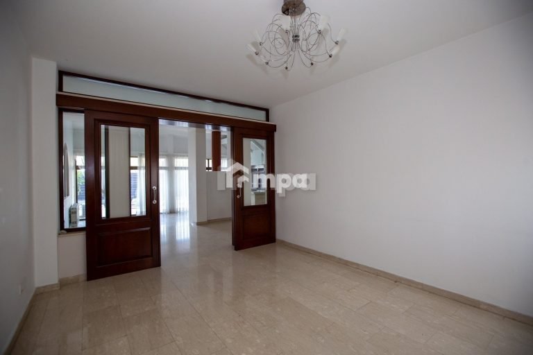 4 Bedroom House for Sale in Aglantzia, Nicosia District