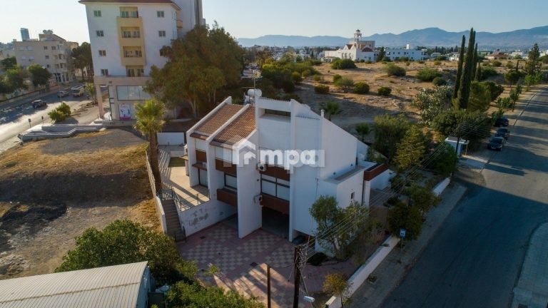 4 Bedroom House for Sale in Aglantzia, Nicosia District
