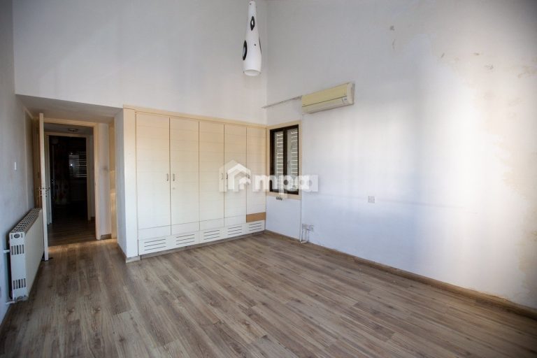 Cheap Houses and Villas for Sale Nicosia up to 700000 euro