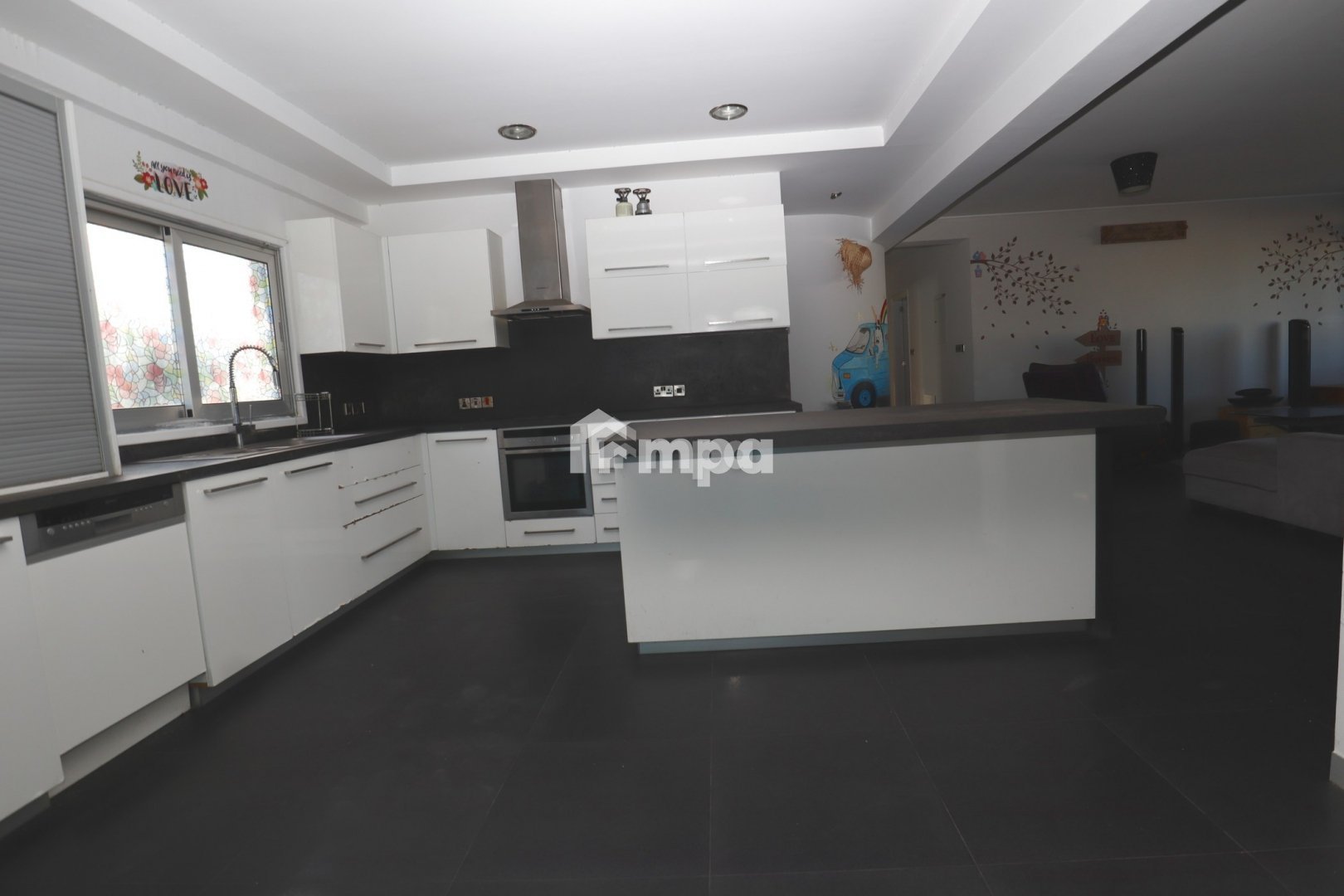 4 Bedroom Apartment for Sale in Tseri, Nicosia District