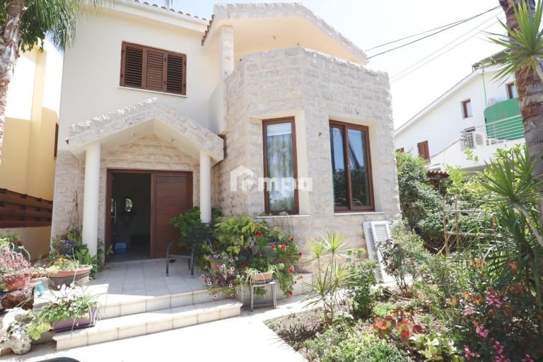 3 Bedroom House for Sale in Lakatamia, Nicosia District