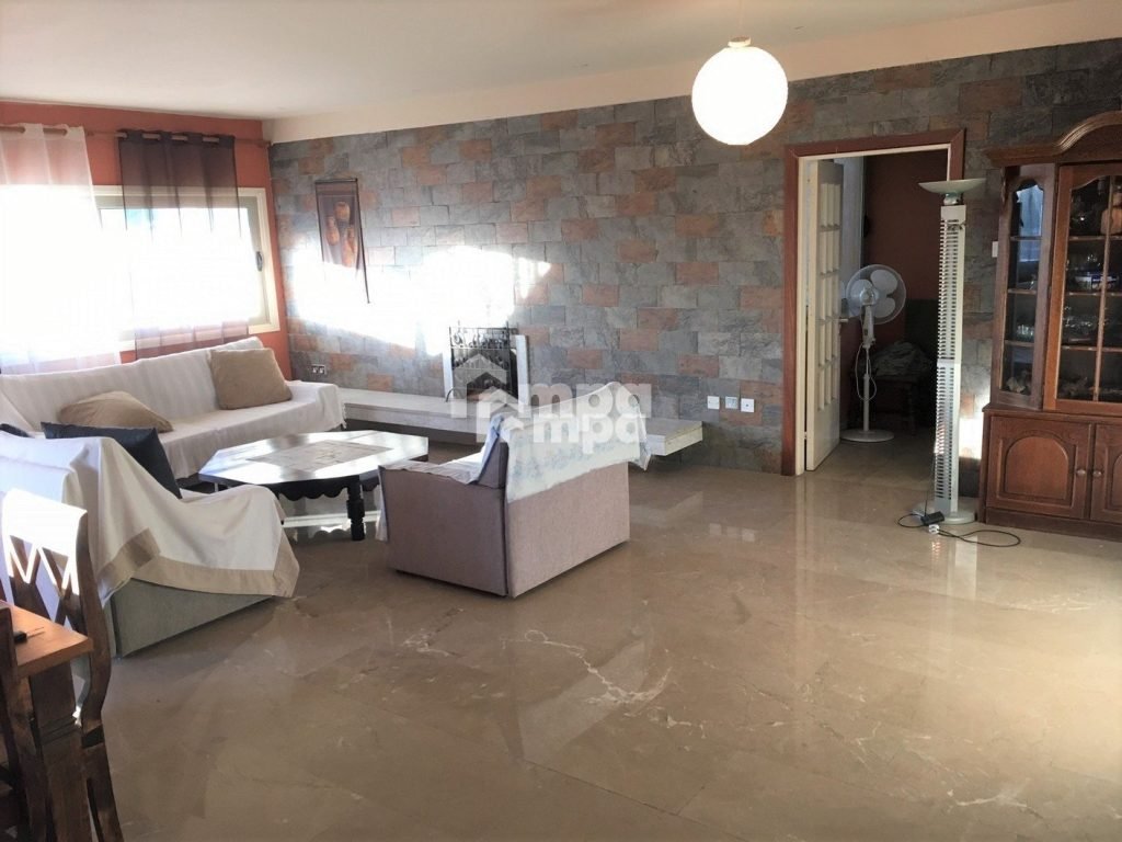 4 Bedroom Apartment for Sale in Agioi Omologites, Nicosia District