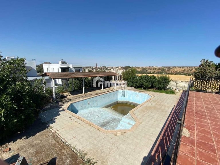 6+ Bedroom House for Sale in Politiko, Nicosia District