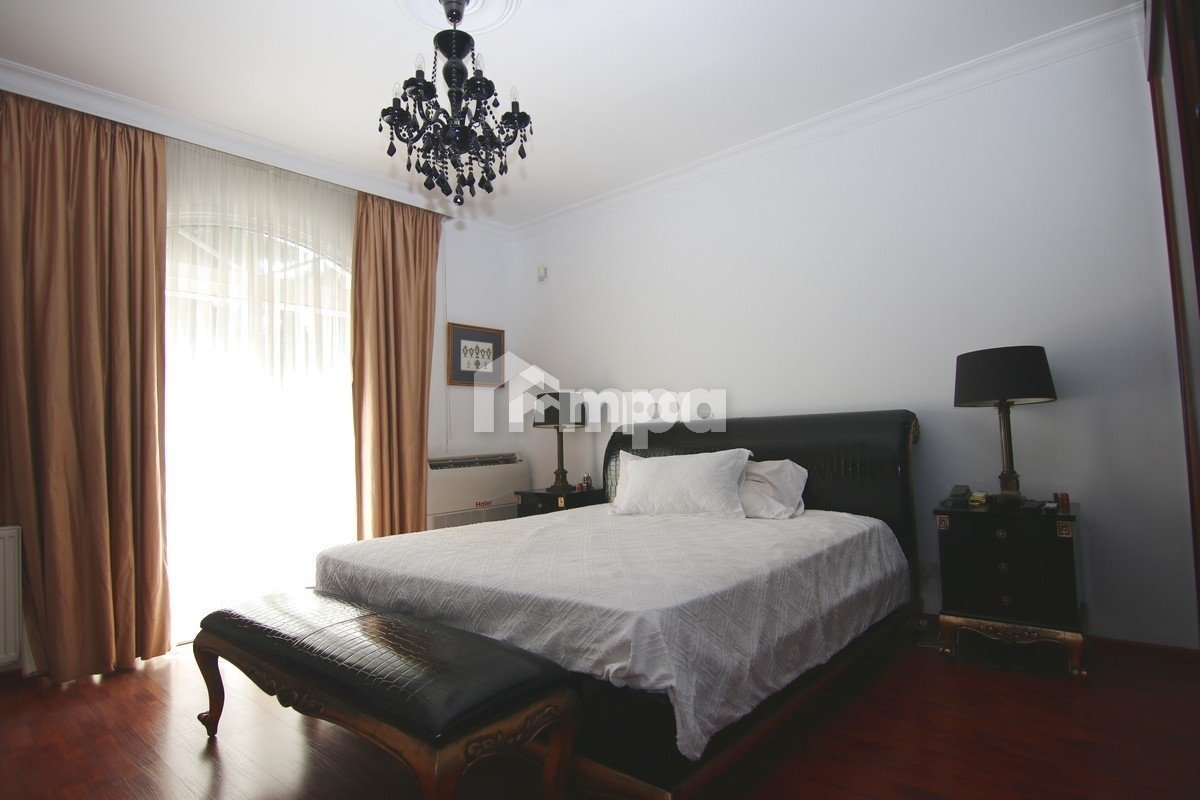 5 Bedroom House for Sale in Engomi, Nicosia District