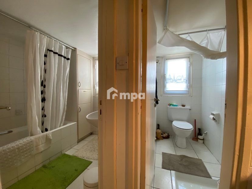 5 Bedroom House for Sale in Agios Dometios, Nicosia District