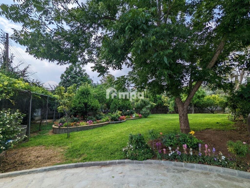 6+ Bedroom House for Sale in Nicosia District