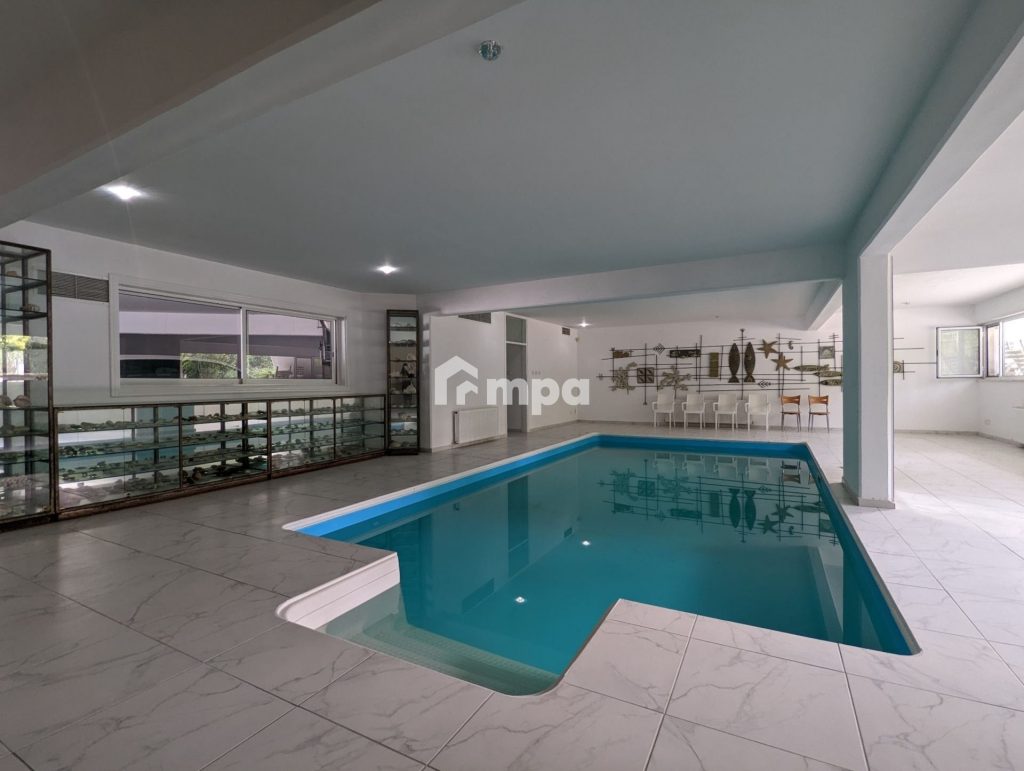 6+ Bedroom House for Sale in Nicosia District