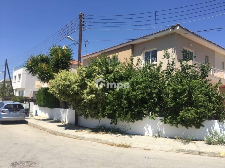3 Bedroom House for Sale in Latsia, Nicosia District