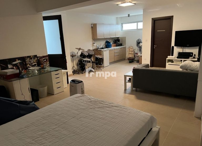 5 Bedroom House for Sale in Lakatamia, Nicosia District