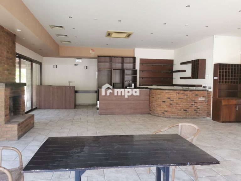 200m² Building for Sale in Aglantzia, Nicosia District