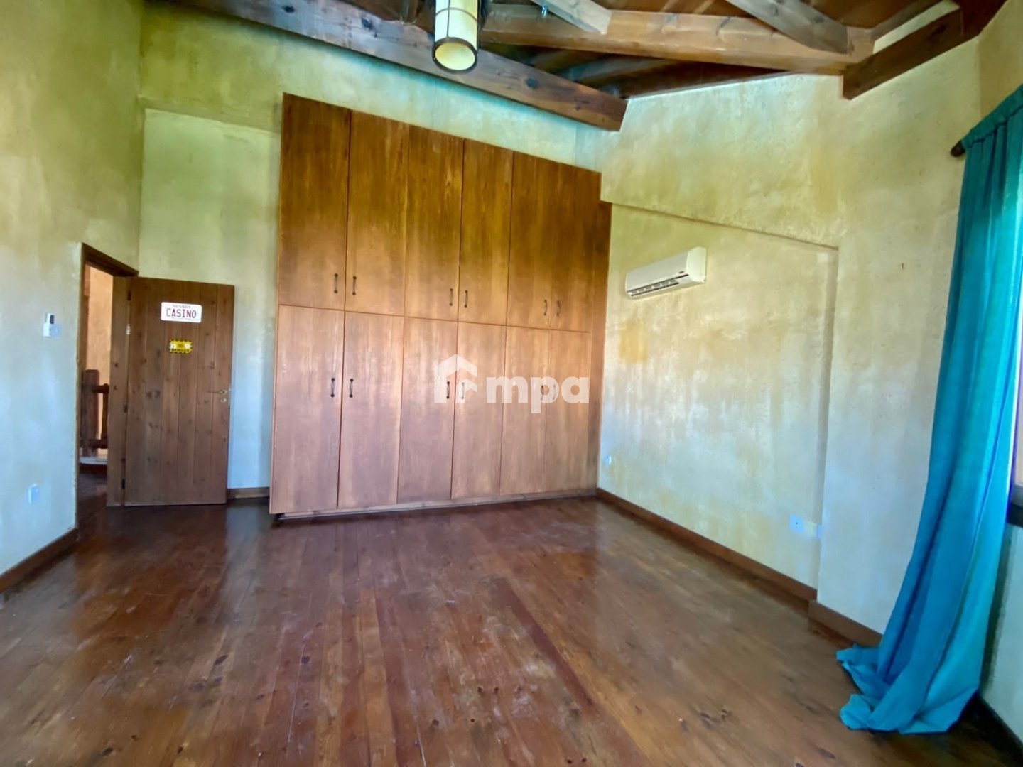 3 Bedroom House for Sale in Strovolos, Nicosia District