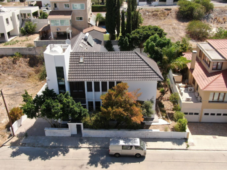 6+ Bedroom House for Sale in Kalithea, Nicosia District