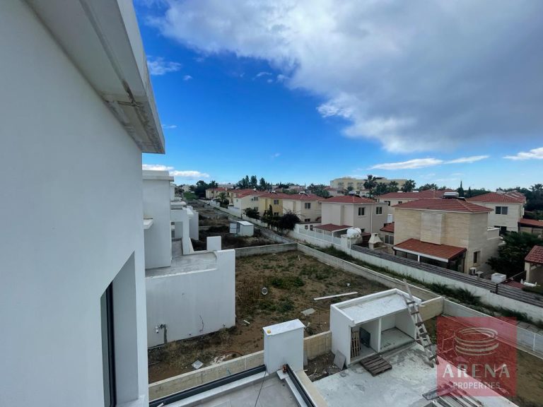 3 Bedroom House for Sale in Pervolia Larnacas