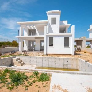 3 Bedroom House for Sale in Pervolia Larnacas