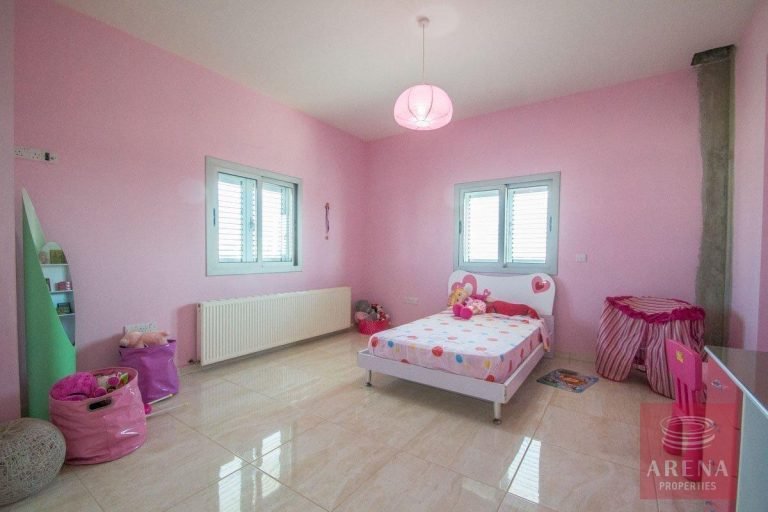 4 Bedroom Villa for Sale in Frenaros, Famagusta District
