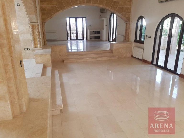 5 Bedroom Villa for Sale in Oroklini, Larnaca District