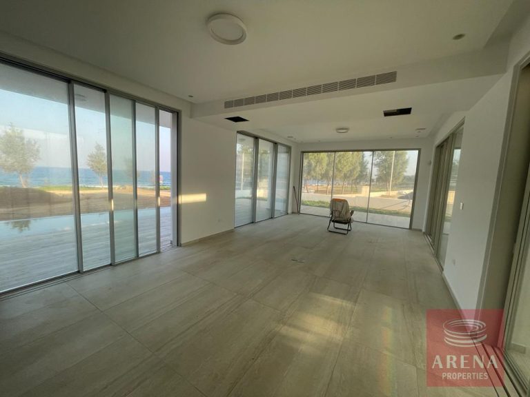 6+ Bedroom House for Sale in Famagusta District