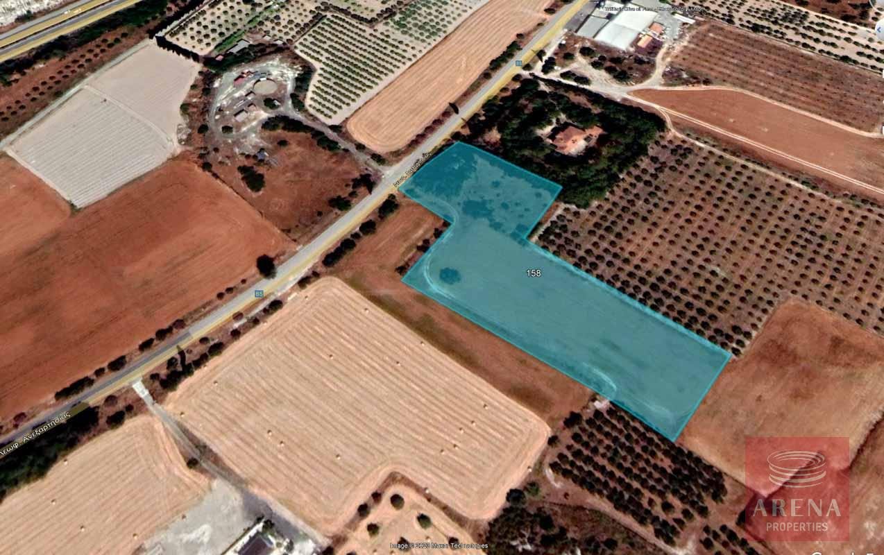 10,368m² Land for Sale in Alethriko, Larnaca District