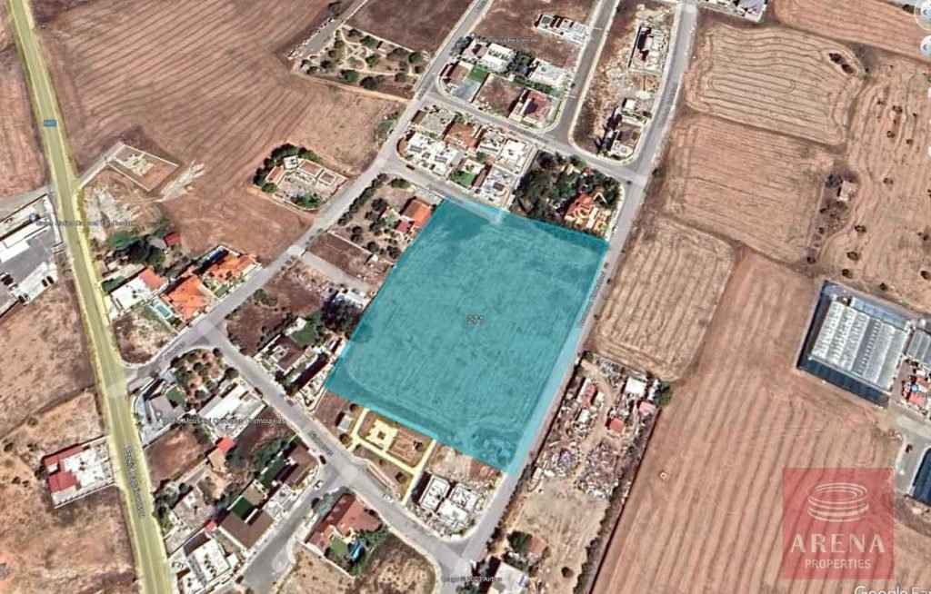 10,703m² Land for Sale in Dromolaxia, Larnaca District