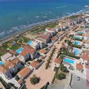 5 Bedroom House for Sale in Pervolia Larnacas