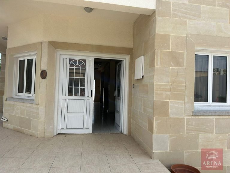 4 Bedroom Villa for Sale in Aradippou, Larnaca District