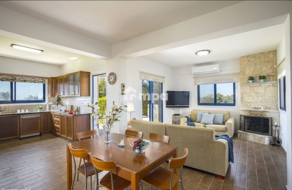4 Bedroom House for Sale in Maroni, Larnaca District