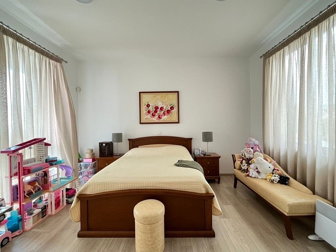 5 Bedroom Villa for Sale in Paphos