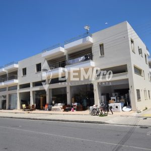 347m² Shop for Sale in Chlorakas, Paphos District