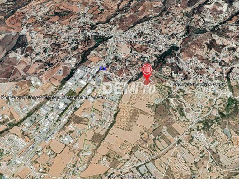 5,686m² Plot for Sale in Mesa Chorio, Paphos District