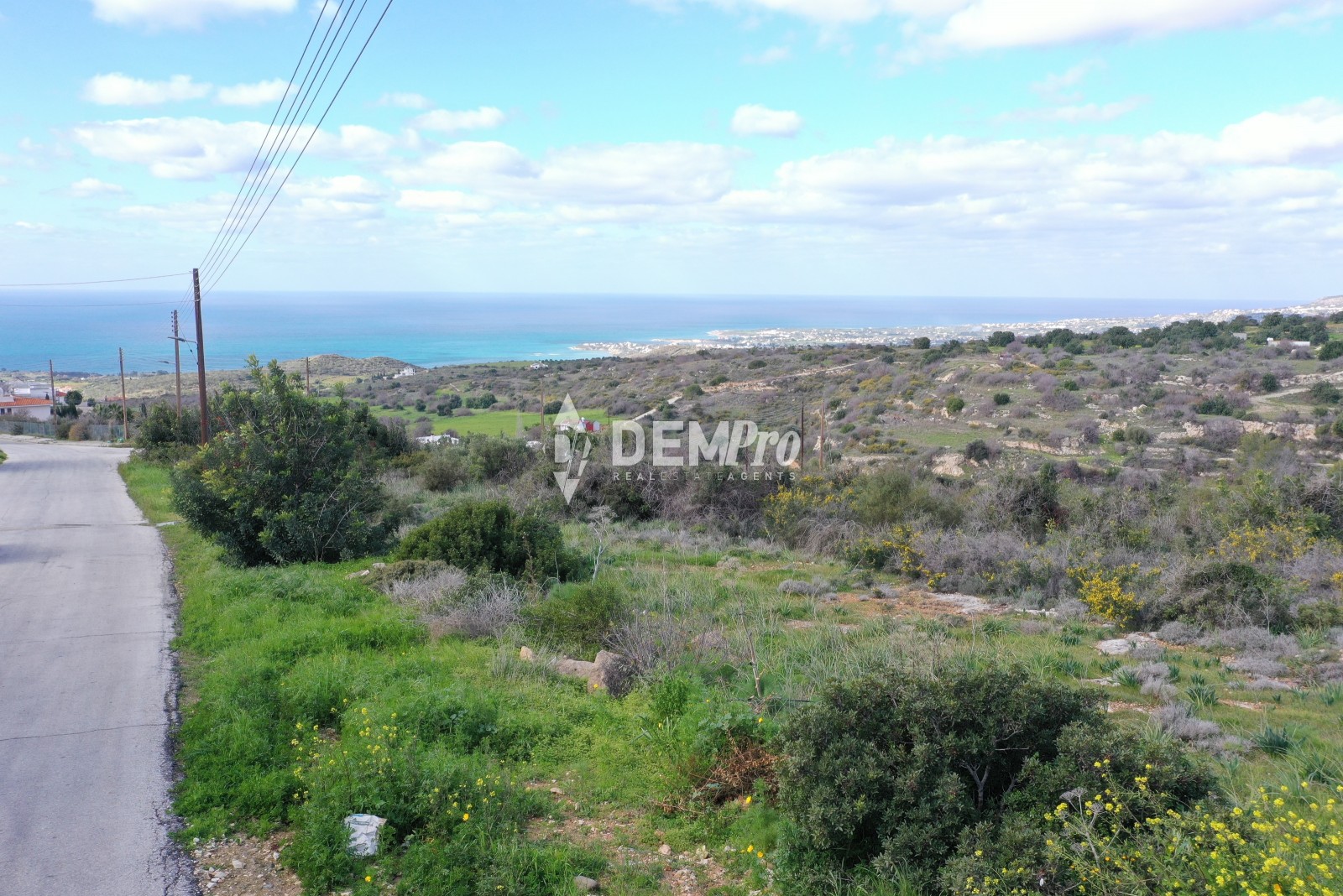 6,850m² Plot for Sale in Tala, Paphos District
