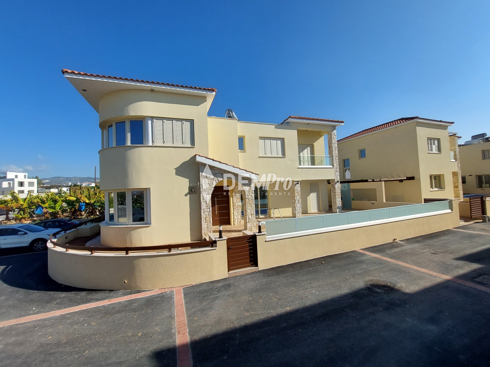 3 Bedroom House for Sale in Kissonerga, Paphos District