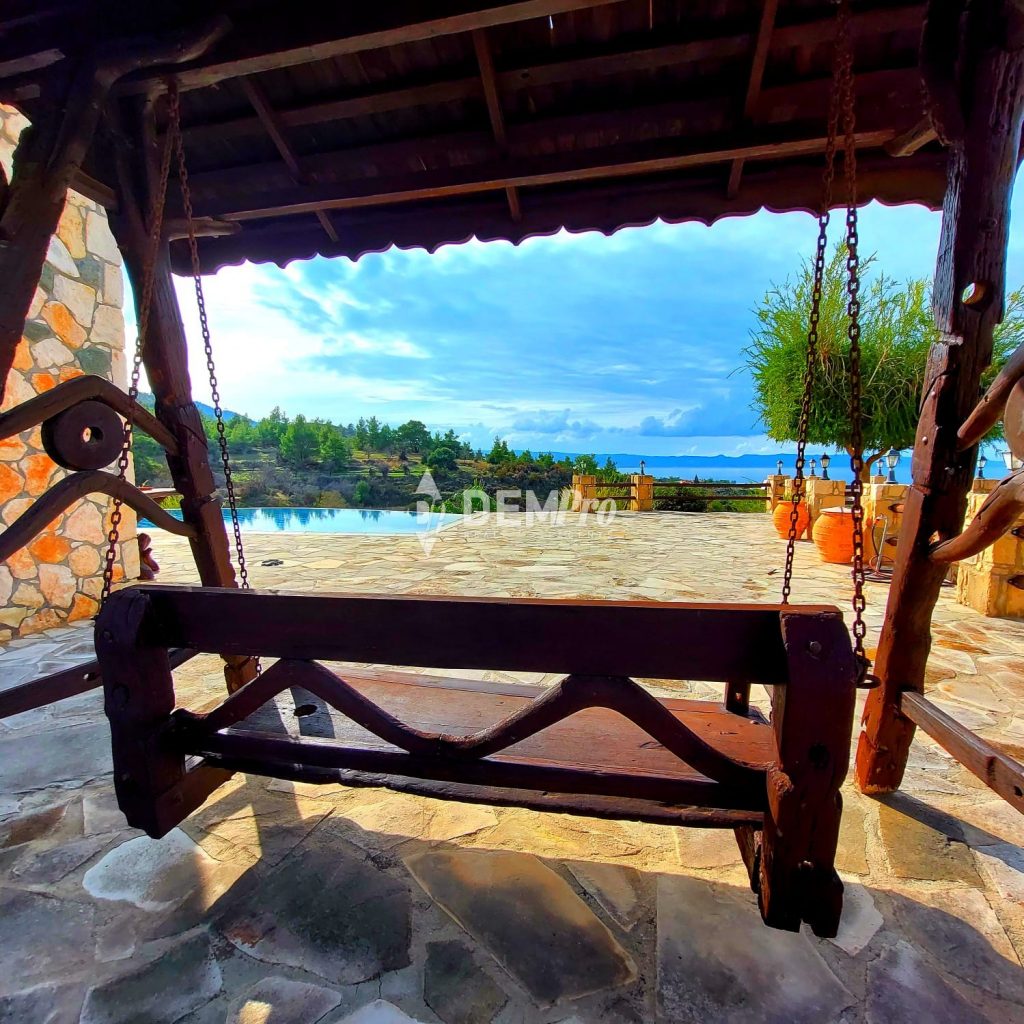5 Bedroom House for Sale in Pomos, Paphos District