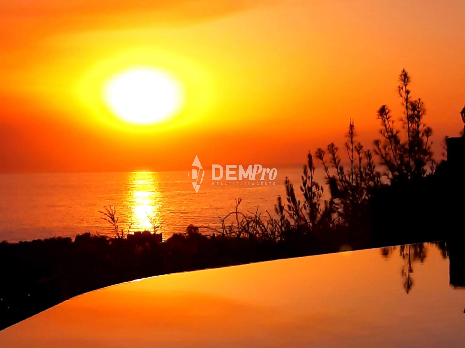 5 Bedroom House for Sale in Pomos, Paphos District