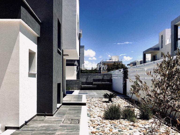 3 Bedroom House for Sale in Chlorakas, Paphos District