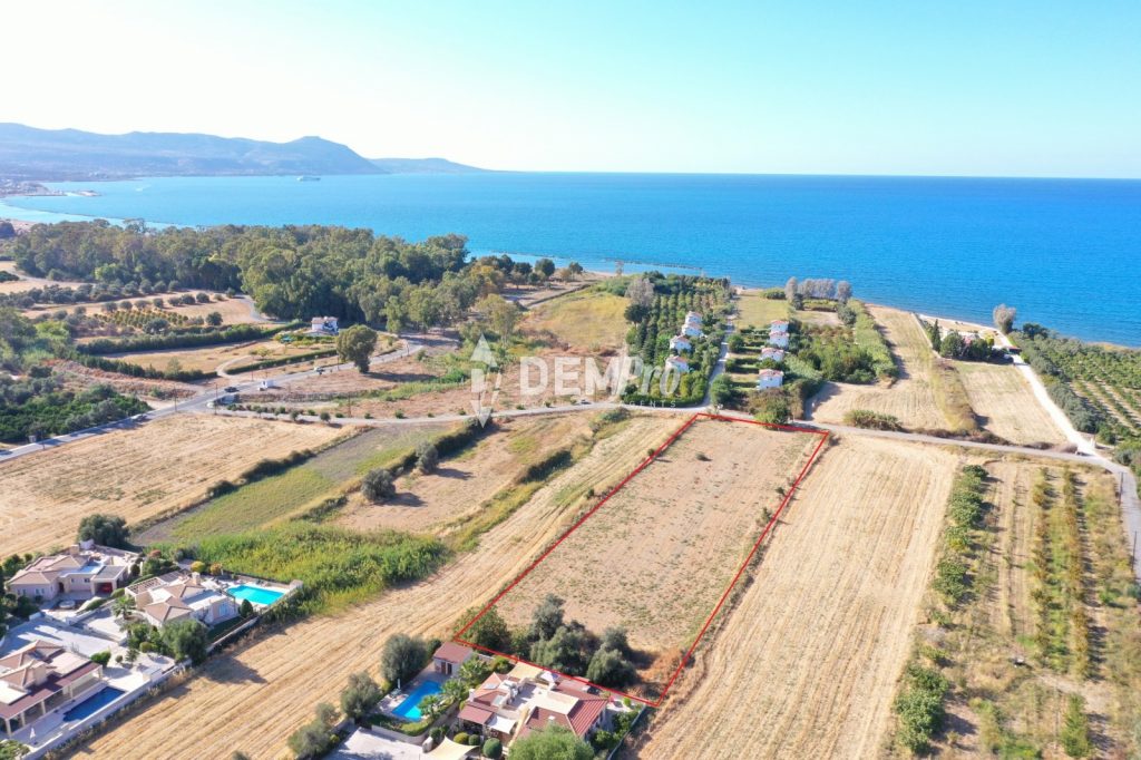 6,560m² Plot for Sale in Paphos District