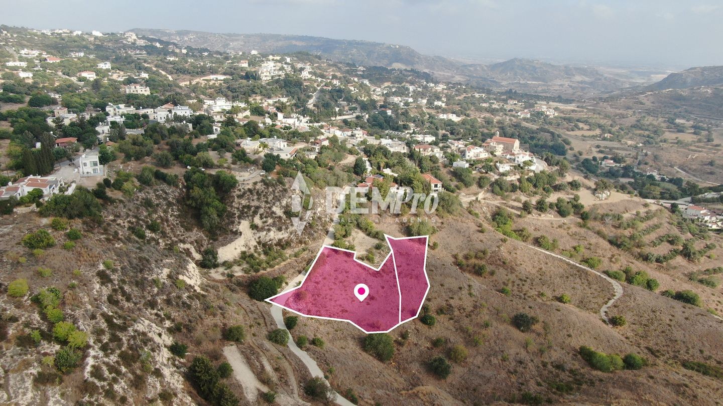 3,866m² Plot for Sale in Armou, Paphos District
