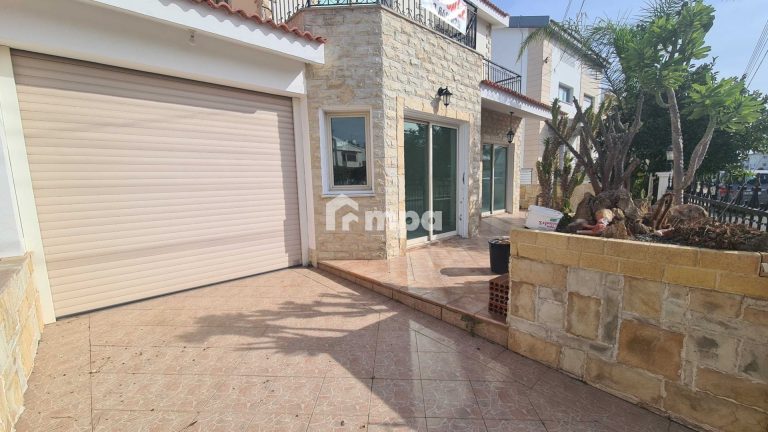 4 Bedroom House for Sale in Strovolos, Nicosia District