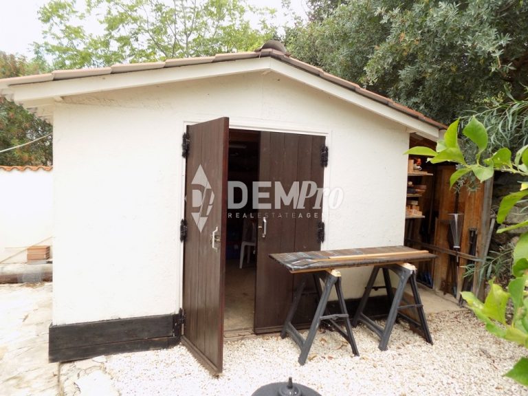4 Bedroom Villa for Sale in Mesogi, Paphos District