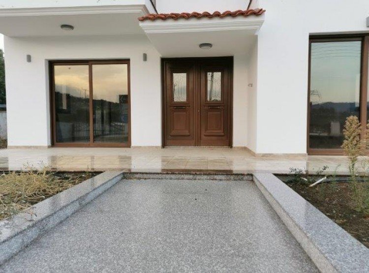 4 Bedroom House for Rent in Eptagoneia, Limassol District