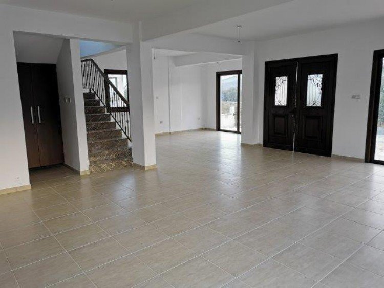 4 Bedroom House for Rent in Eptagoneia, Limassol District