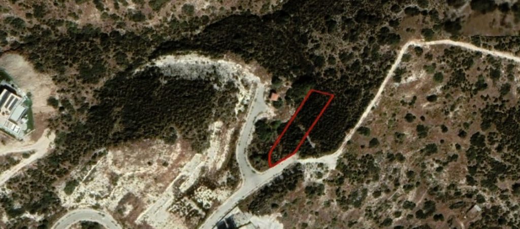 1,112m² Plot for Sale in Agios Tychonas, Limassol District